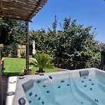 A Pasturella, Jacuzzi 度假居 *