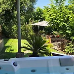A Pasturella, Jacuzzi 度假居